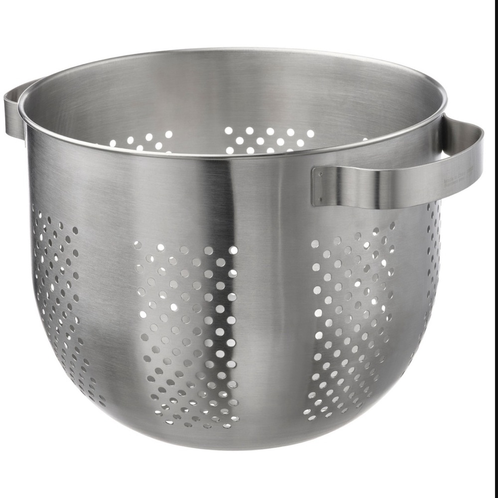 NEW - colander - stainless steel - deep with stable base